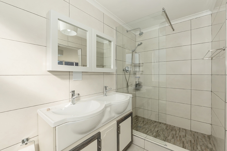 To Let 3 Bedroom Property for Rent in Marina Da Gama Western Cape